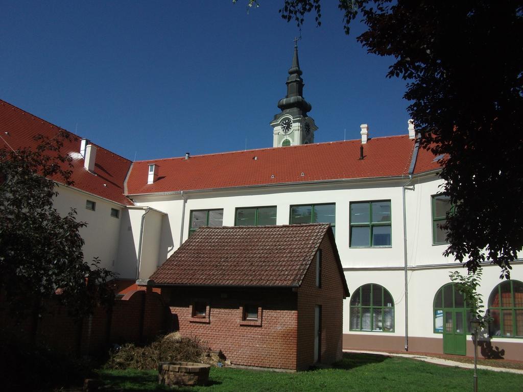 Apartment Ciszterci Haz