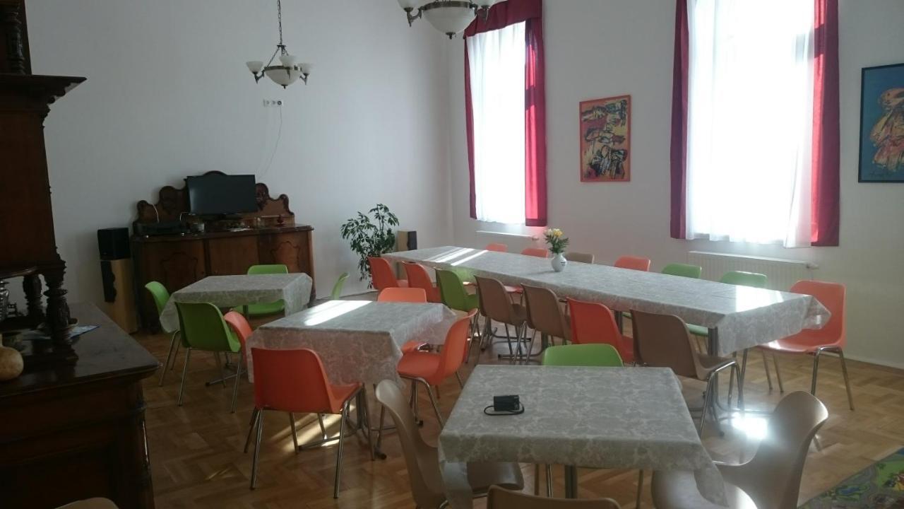 Ciszterci Haz